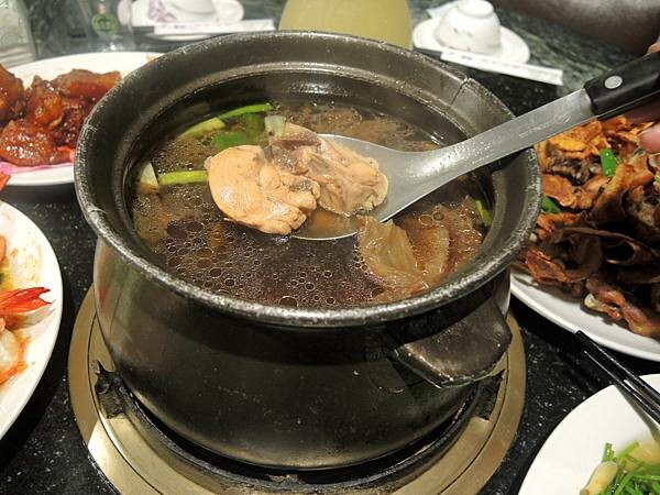 【綠野山莊土雞城-高雄觀音山特色餐廳】忘不了道地又純樸的家鄉