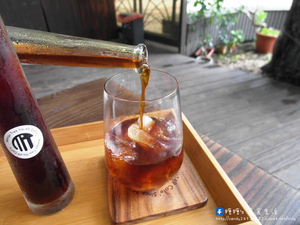 MT49 CAF'E 芒果樹49號咖啡店:〖台中│美食〗MT49 CAFE' 芒果樹49號咖啡店 ❤ 店裡頭滿滿的龍貓擺飾,根本是龍貓迷的天堂~鬆餅好好吃,不添加鬆餅粉、發粉及蘇打粉,糖糖超激推!還有現場冰球秀~