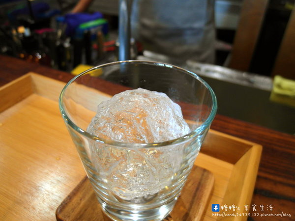 MT49 CAF'E 芒果樹49號咖啡店:〖台中│美食〗MT49 CAFE' 芒果樹49號咖啡店 ❤ 店裡頭滿滿的龍貓擺飾,根本是龍貓迷的天堂~鬆餅好好吃,不添加鬆餅粉、發粉及蘇打粉,糖糖超激推!還有現場冰球秀~