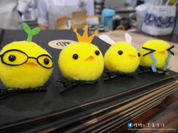 MT49 CAF'E 芒果樹49號咖啡店:〖台中│美食〗MT49 CAFE' 芒果樹49號咖啡店 ❤ 店裡頭滿滿的龍貓擺飾,根本是龍貓迷的天堂~鬆餅好好吃,不添加鬆餅粉、發粉及蘇打粉,糖糖超激推!還有現場冰球秀~