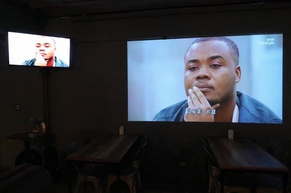 H&W Restaurant and Bar:新店餐酒館 H&W restaurant and bar影片 菜單酒肉大拼盤 手工比薩 超大杯特調假日有駐唱~ H&W Restaurant and Bar:新店餐酒館 H&W restaurant and bar影片 菜單酒肉大拼盤 手工比薩 超大杯特調假日有駐唱~