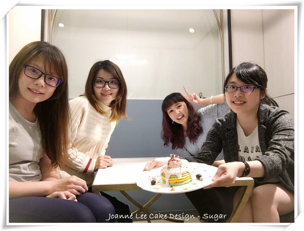 Joanne Lee Cake Design:【食-台北大安區】隱藏版彩虹鬆餅,繽紛的少女甜點 - Joanne Lee Cake Design Joanne Lee Cake Design:【食-台北大安區】隱藏版彩虹鬆餅,繽紛的少女甜點 - Joanne Lee Cake Design