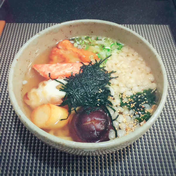 [台北松山美食]新食館 備長炭燒肉丼 關東煮 咖哩 乾淨舒服日式料理 近微風廣場