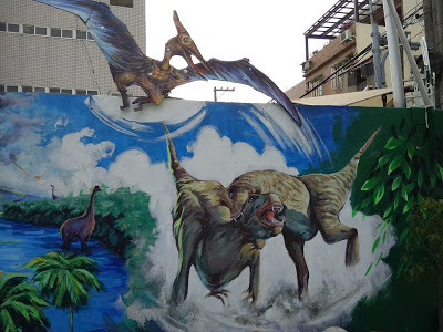 侏儸紀3D立體彩繪[內壢國民小學] 彩繪牆又出新招~財神爺彩繪來啦!!