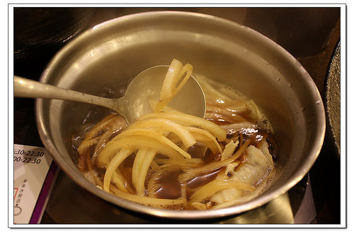 【台北食記】南機場夜市火鍋‧好客涮涮鍋 英雄鍋物~主題餐廳(親子友善)