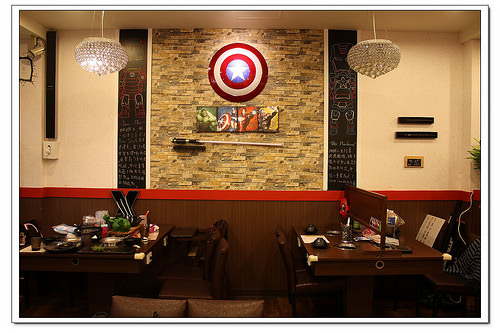 【台北食記】南機場夜市火鍋‧好客涮涮鍋 英雄鍋物~主題餐廳(親子友善)