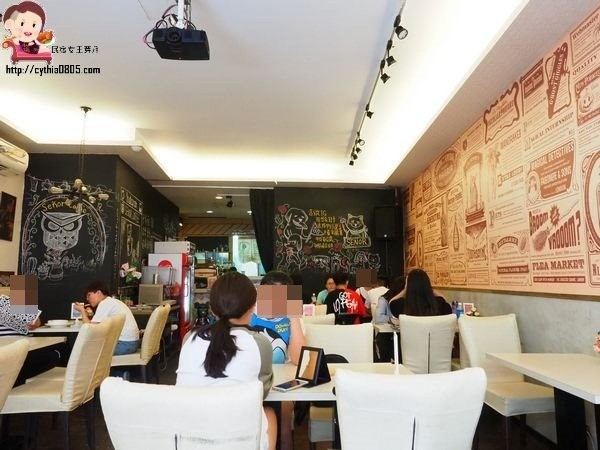 桃園中壢美食-星諾文創咖啡-超逼真的法鬥巧克力冰淇淋來了，怎麼可以吃狗狗~ @民宿女王芽月-美食.旅遊.全台趴趴走