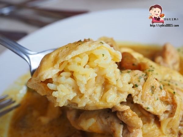 桃園中壢美食-星諾文創咖啡-超逼真的法鬥巧克力冰淇淋來了，怎麼可以吃狗狗~ @民宿女王芽月-美食.旅遊.全台趴趴走