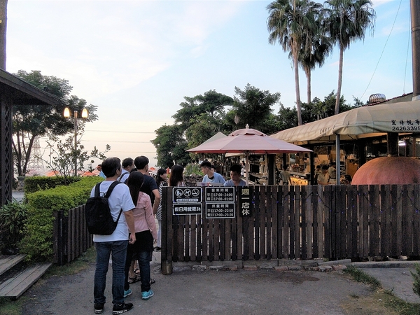 不夜天夜景餐廳:【台中龍井景點】不夜天夜景餐廳~浪漫約會賞夜景的口袋名單