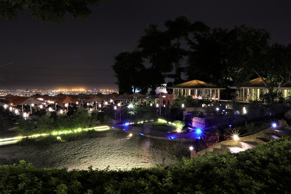 不夜天夜景餐廳:【台中龍井景點】不夜天夜景餐廳~浪漫約會賞夜景的口袋名單