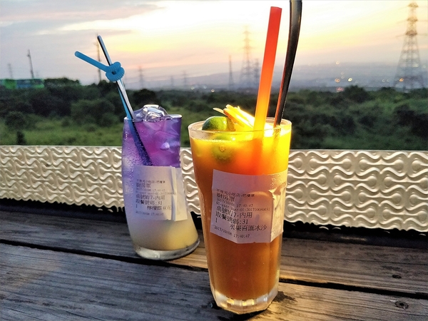 不夜天夜景餐廳:【台中龍井景點】不夜天夜景餐廳~浪漫約會賞夜景的口袋名單