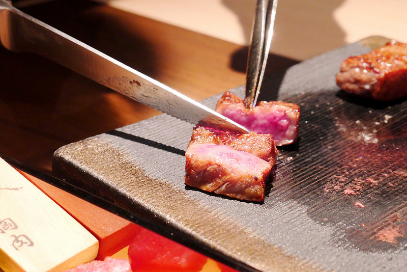 樂軒究極和牛燒肉 :豪華一頭牛燒肉不用到東京!自慢牛一頭盛合全9+黑毛和牛雙人4800元一次吃到厚切牛舌 橫隔膜肉 三角肉 羽下肉 菲力沙朗 無骨牛小排等十種部位