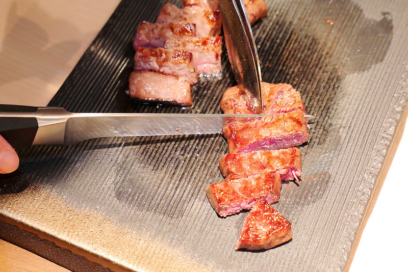 樂軒究極和牛燒肉 :豪華一頭牛燒肉不用到東京!自慢牛一頭盛合全9+黑毛和牛雙人4800元一次吃到厚切牛舌 橫隔膜肉 三角肉 羽下肉 菲力沙朗 無骨牛小排等十種部位