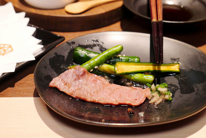 樂軒究極和牛燒肉 :豪華一頭牛燒肉不用到東京!自慢牛一頭盛合全9+黑毛和牛雙人4800元一次吃到厚切牛舌 橫隔膜肉 三角肉 羽下肉 菲力沙朗 無骨牛小排等十種部位