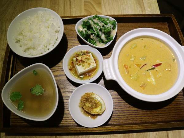 小食泰泰味食堂:【台北美食】松山區巷弄美食小食泰-泰味食堂-泰式料理餐廳 小食泰泰味食堂:【台北美食】松山區巷弄美食小食泰-泰味食堂-泰式料理餐廳