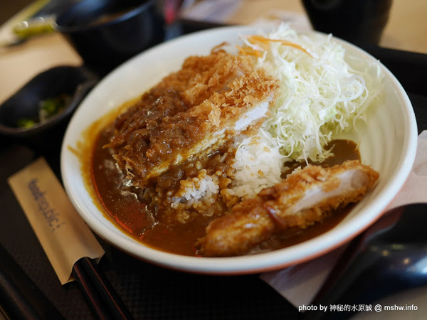 勝里日式炸豬排 かつ丼のかつさと(台中大遠百店-台灣二號店)：【食記】台中かつ丼のかつさと勝里日式炸豬排＠西屯TopCity大遠百大食代-捷運BRT新光遠百 : 來自愛知縣的名古屋風味, 有越級打怪的本錢？