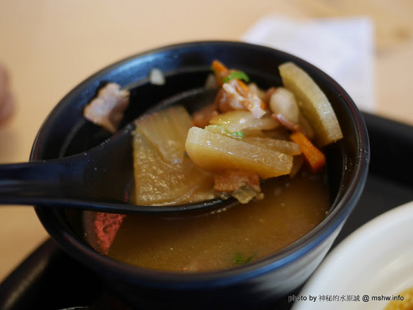 勝里日式炸豬排 かつ丼のかつさと(台中大遠百店-台灣二號店)：【食記】台中かつ丼のかつさと勝里日式炸豬排＠西屯TopCity大遠百大食代-捷運BRT新光遠百 : 來自愛知縣的名古屋風味, 有越級打怪的本錢？