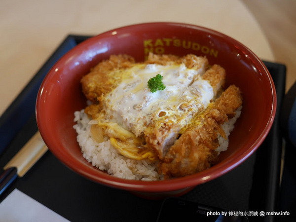 勝里日式炸豬排 かつ丼のかつさと(台中大遠百店-台灣二號店)：【食記】台中かつ丼のかつさと勝里日式炸豬排＠西屯TopCity大遠百大食代-捷運BRT新光遠百 : 來自愛知縣的名古屋風味, 有越級打怪的本錢？