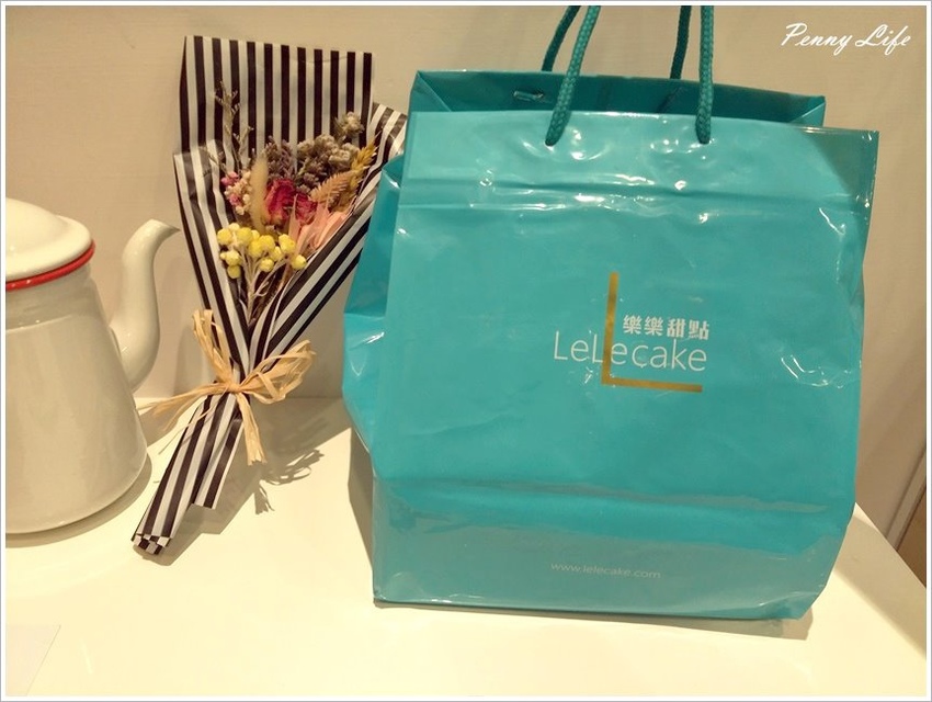 【甜點】樂樂甜點-台中低調時尚紅豆麻吉脆皮提拉米蘇 & 樂樂派對禮盒/食尚玩家推薦