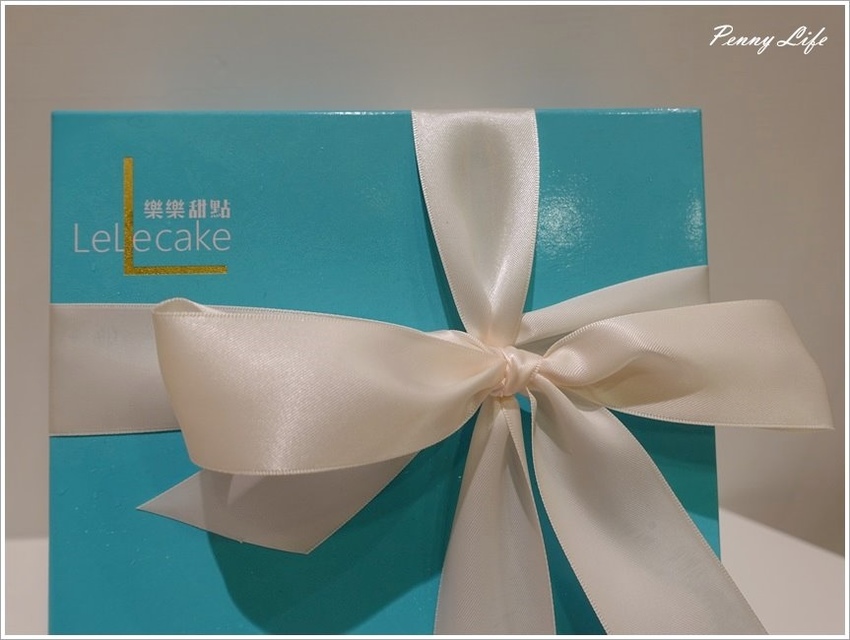 【甜點】樂樂甜點-台中低調時尚紅豆麻吉脆皮提拉米蘇 & 樂樂派對禮盒/食尚玩家推薦