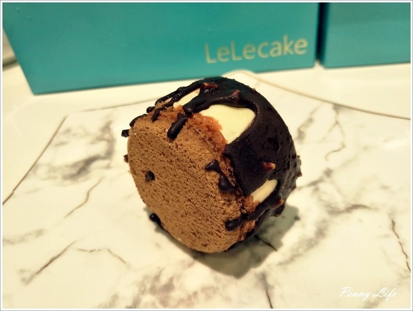 【甜點】樂樂甜點-台中低調時尚紅豆麻吉脆皮提拉米蘇 & 樂樂派對禮盒/食尚玩家推薦