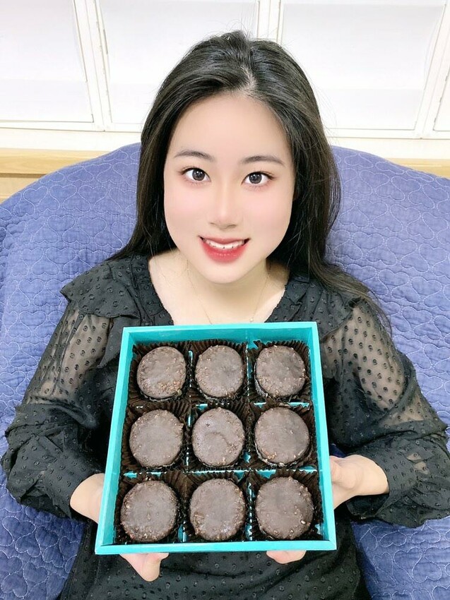 [分享]樂樂甜點脆皮提拉米蘇(9入/盒)1盒+爆漿雞蛋布丁蛋糕一盒