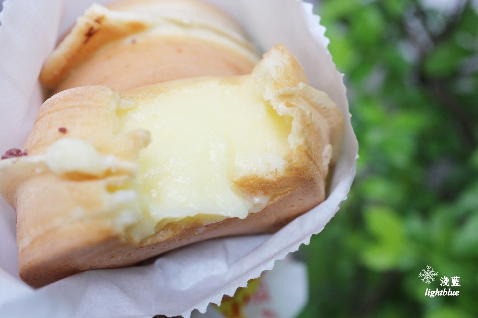 [ 忠孝新生站．光華商場美食 ] 淺藍 × 光華紅豆餅～總是大排長龍的銅板小點心