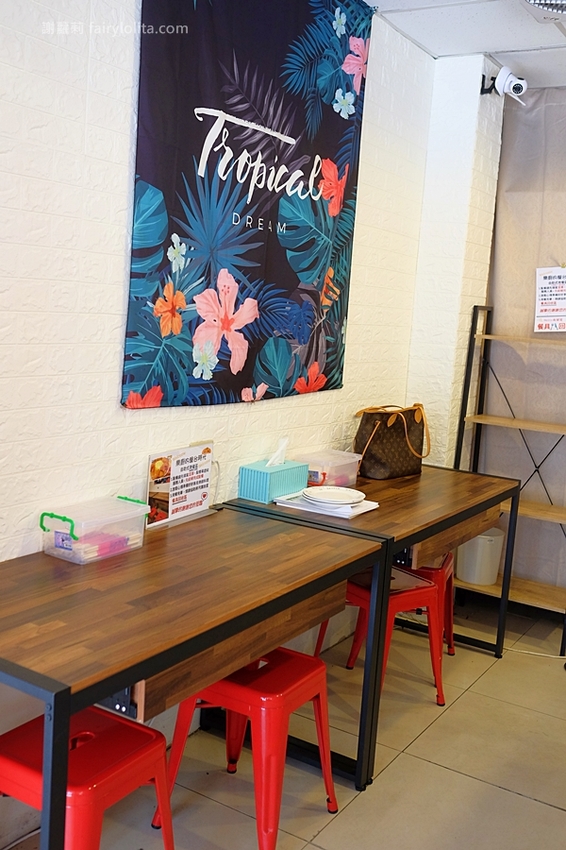 桃園美食 | 魔法樂廚手作咖哩。攤子神祕超低調,一天只賣5小時,咖哩飯炸雞浮誇爆量、多到整個炸出來! @蹦啾♥謝蘿莉 La vie heureuse