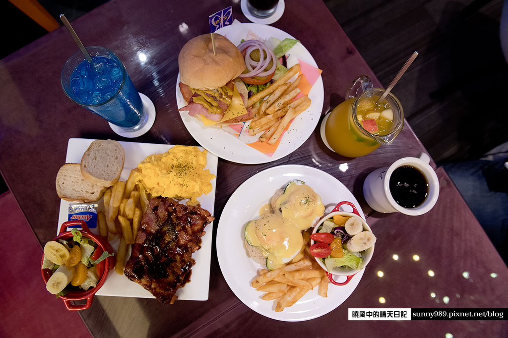 栢金 BIRKING：【板橋新埔站|栢金 BIRKING-Waffle.Brunch.Bistro】新埔捷運站3分鐘的高CP值早午餐選擇 1.6CM超厚厚切培根超好吃 (愛評體驗