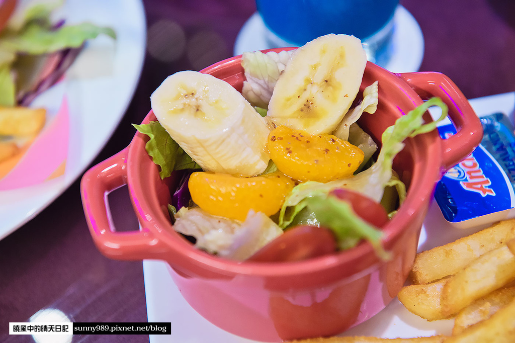 栢金 BIRKING：【板橋新埔站|栢金 BIRKING-Waffle.Brunch.Bistro】新埔捷運站3分鐘的高CP值早午餐選擇 1.6CM超厚厚切培根超好吃 (愛評體驗