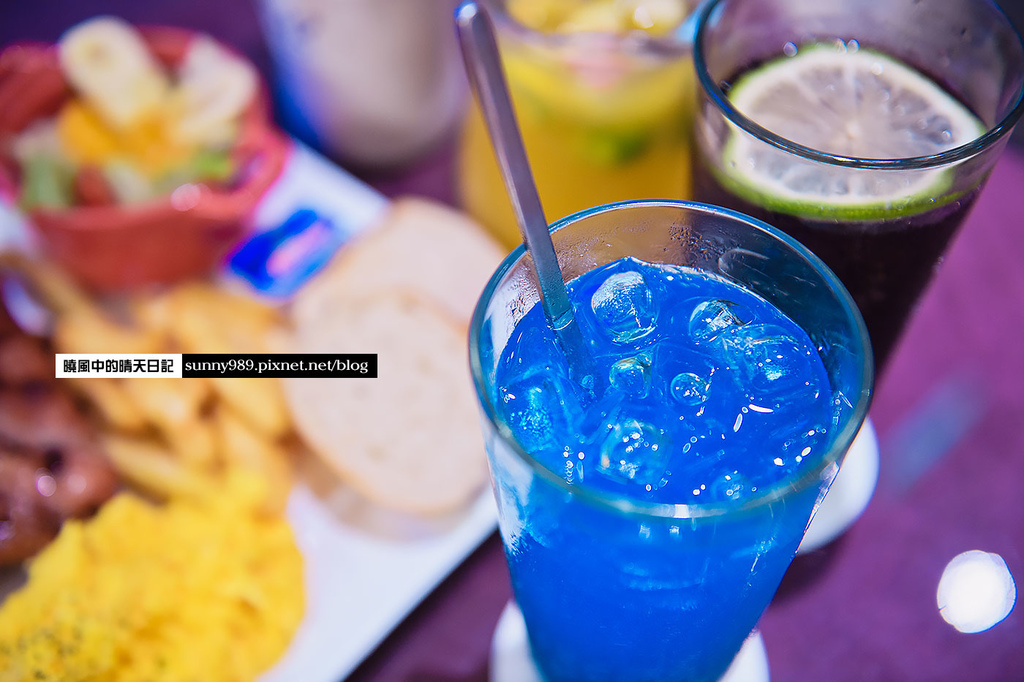 栢金 BIRKING：【板橋新埔站|栢金 BIRKING-Waffle.Brunch.Bistro】新埔捷運站3分鐘的高CP值早午餐選擇 1.6CM超厚厚切培根超好吃 (愛評體驗