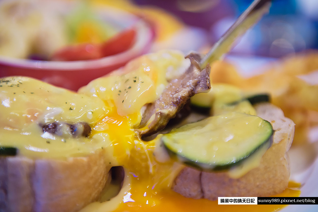 栢金 BIRKING：【板橋新埔站|栢金 BIRKING-Waffle.Brunch.Bistro】新埔捷運站3分鐘的高CP值早午餐選擇 1.6CM超厚厚切培根超好吃 (愛評體驗