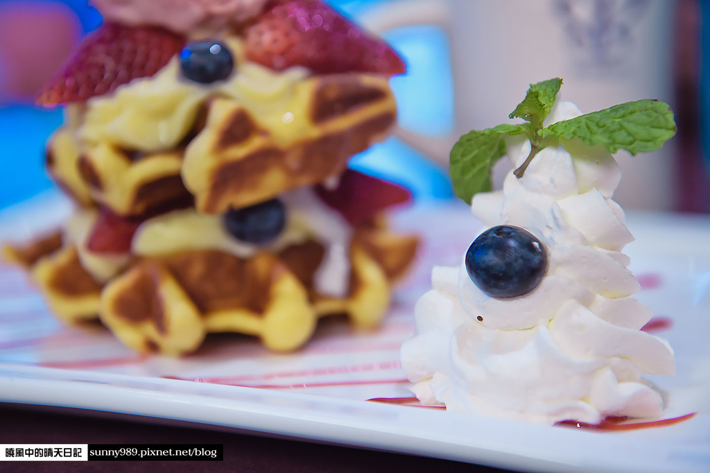 栢金 BIRKING：【板橋新埔站|栢金 BIRKING-Waffle.Brunch.Bistro】新埔捷運站3分鐘的高CP值早午餐選擇 1.6CM超厚厚切培根超好吃 (愛評體驗