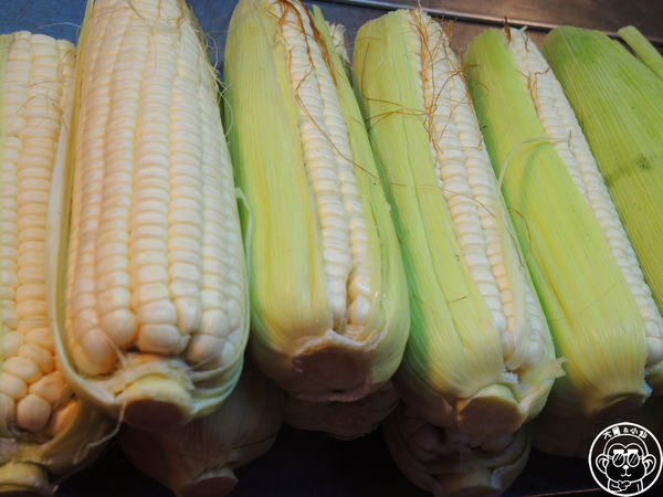 古早味碳烤玉米：呷飽祙【台北中正･古早味碳烤玉米】南機場夜市必買