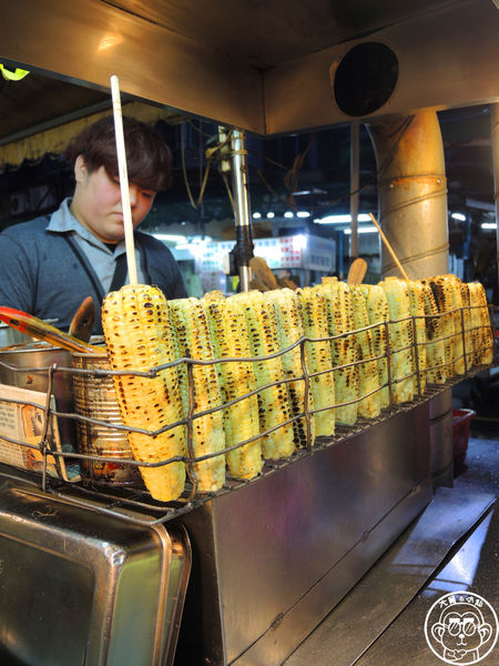 古早味碳烤玉米：呷飽祙【台北中正･古早味碳烤玉米】南機場夜市必買