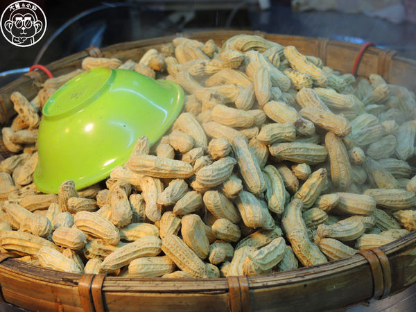 古早味碳烤玉米：呷飽祙【台北中正･古早味碳烤玉米】南機場夜市必買