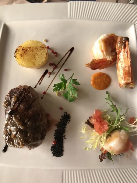 炭烤菲力牛排搭明蝦干貝 炭烤菲力牛排搭明蝦干貝