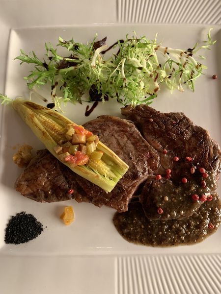 炭烤美國肋眼牛排 炭烤美國肋眼牛排