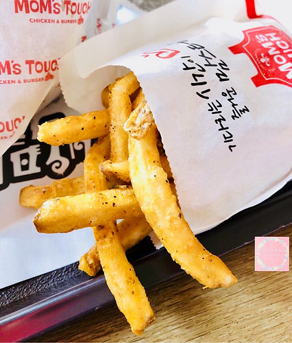 【台南美食】永康南台科大校園美食 ★ MoMs TOUCH ★ 韓式速食/漢堡/炸雞/年糕