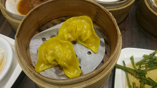 大八潮坊港式飲茶：高雄夢時代~大八潮坊港式飲茶自助百匯~港式點心推車~自助式取餐~吃到飽料理~好撐呀~