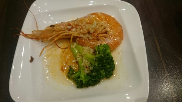 大八潮坊港式飲茶：高雄夢時代~大八潮坊港式飲茶自助百匯~港式點心推車~自助式取餐~吃到飽料理~好撐呀~