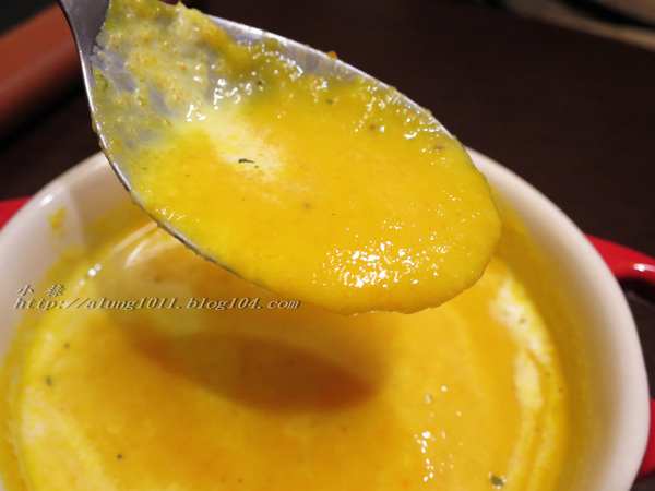 層層堆砌多層次口感~ ..Cheese Me手作帕尼尼