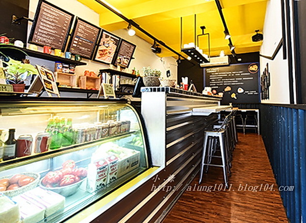 層層堆砌多層次口感~ ..Cheese Me手作帕尼尼