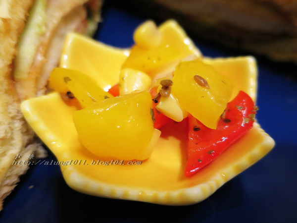 層層堆砌多層次口感~ ..Cheese Me手作帕尼尼