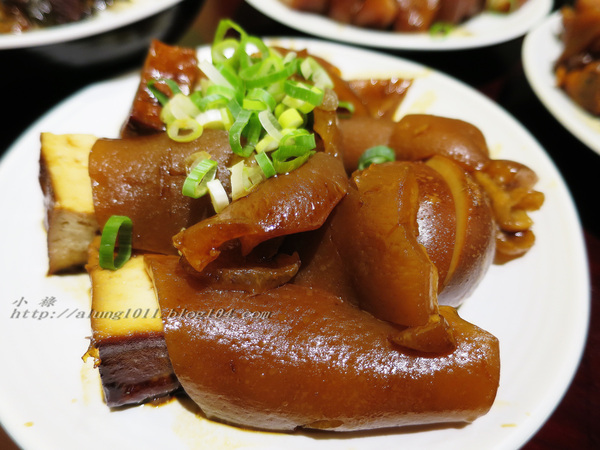 富足好實在 - ..古早味的豬腳