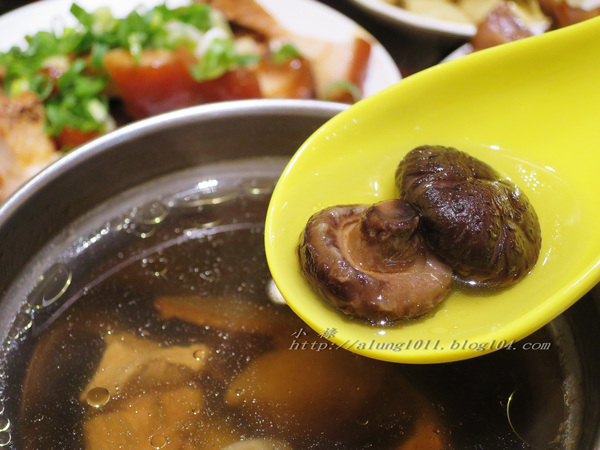 富足好實在 - ..古早味的豬腳