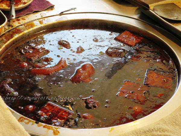 富足好實在 - ..古早味的豬腳