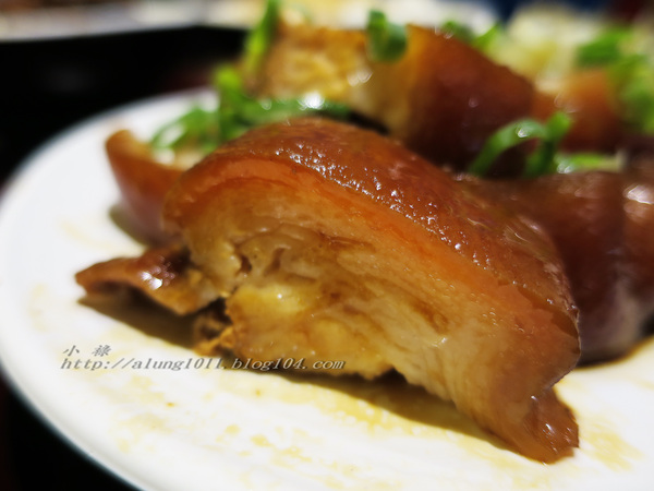 富足好實在 - ..古早味的豬腳