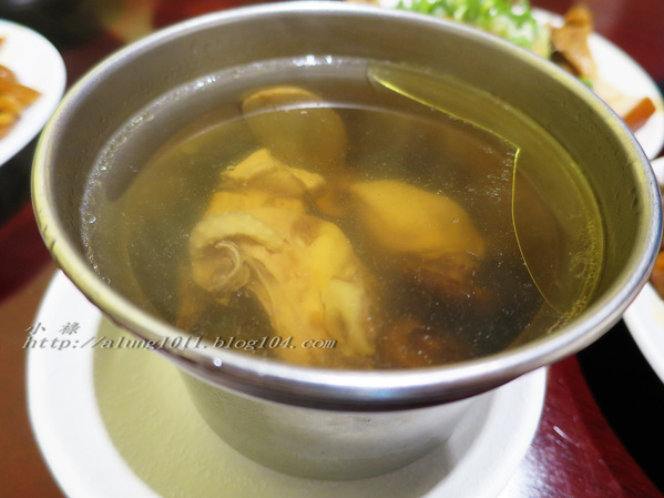 富足好實在 - ..古早味的豬腳