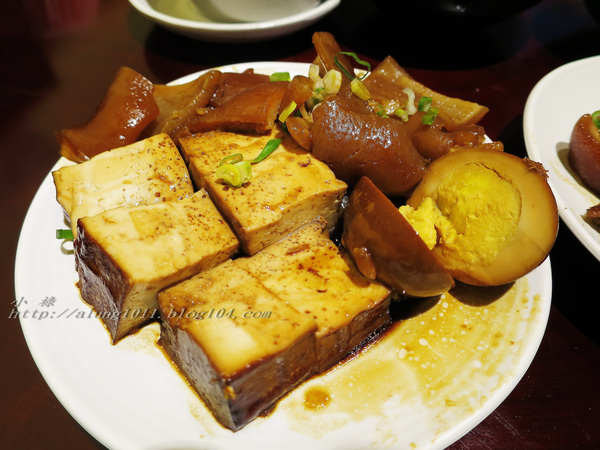 富足好實在 - ..古早味的豬腳